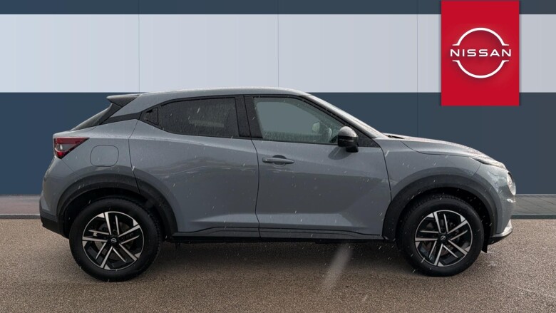 Nissan Juke 1.0 DiG-T N-Connecta 5dr Petrol Hatchback